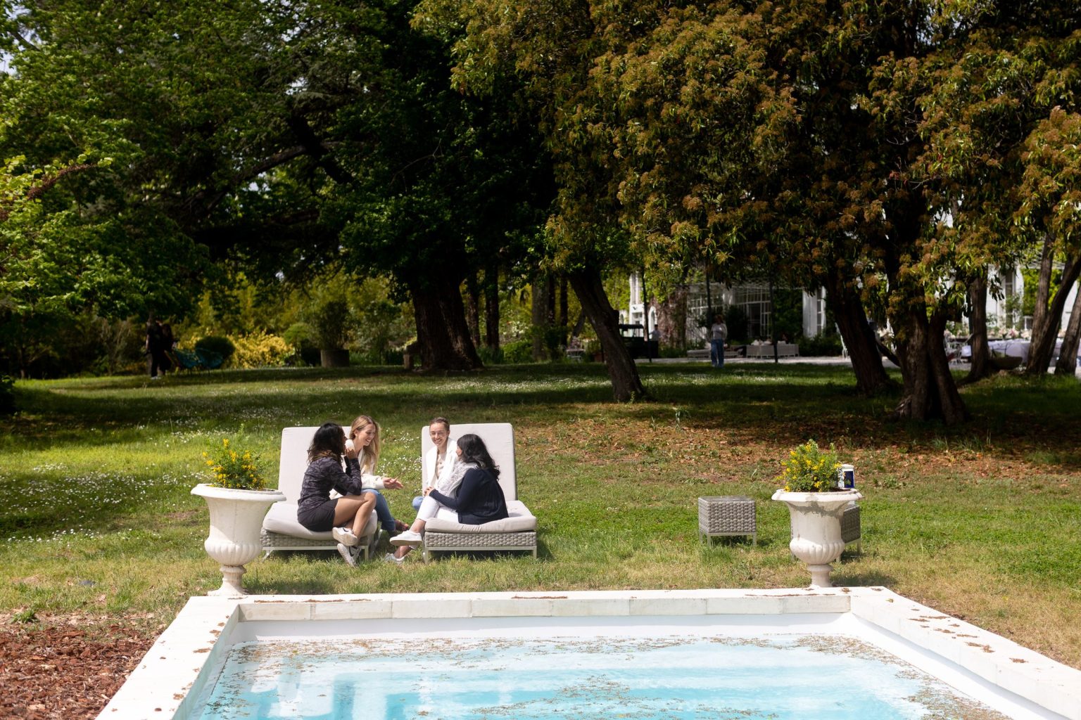 Château Saint Joseph FAM trip in the South of France: the pool on the château grounds