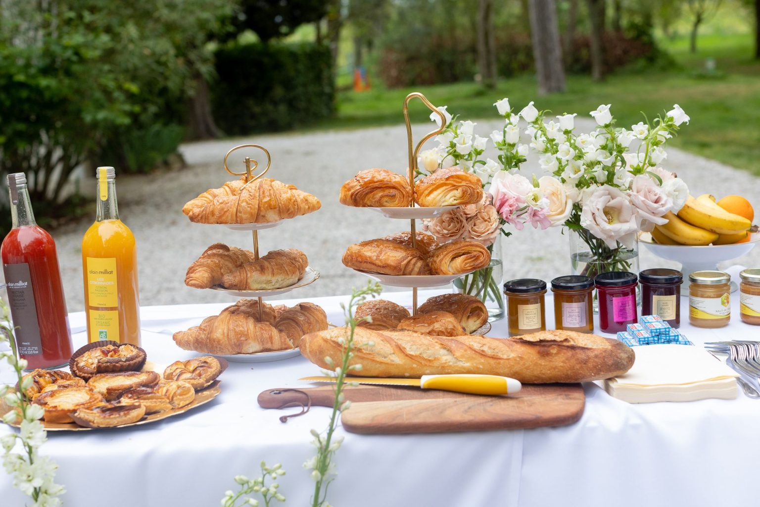 Château Saint Joseph FAM trip in the South of France: the brunch spread