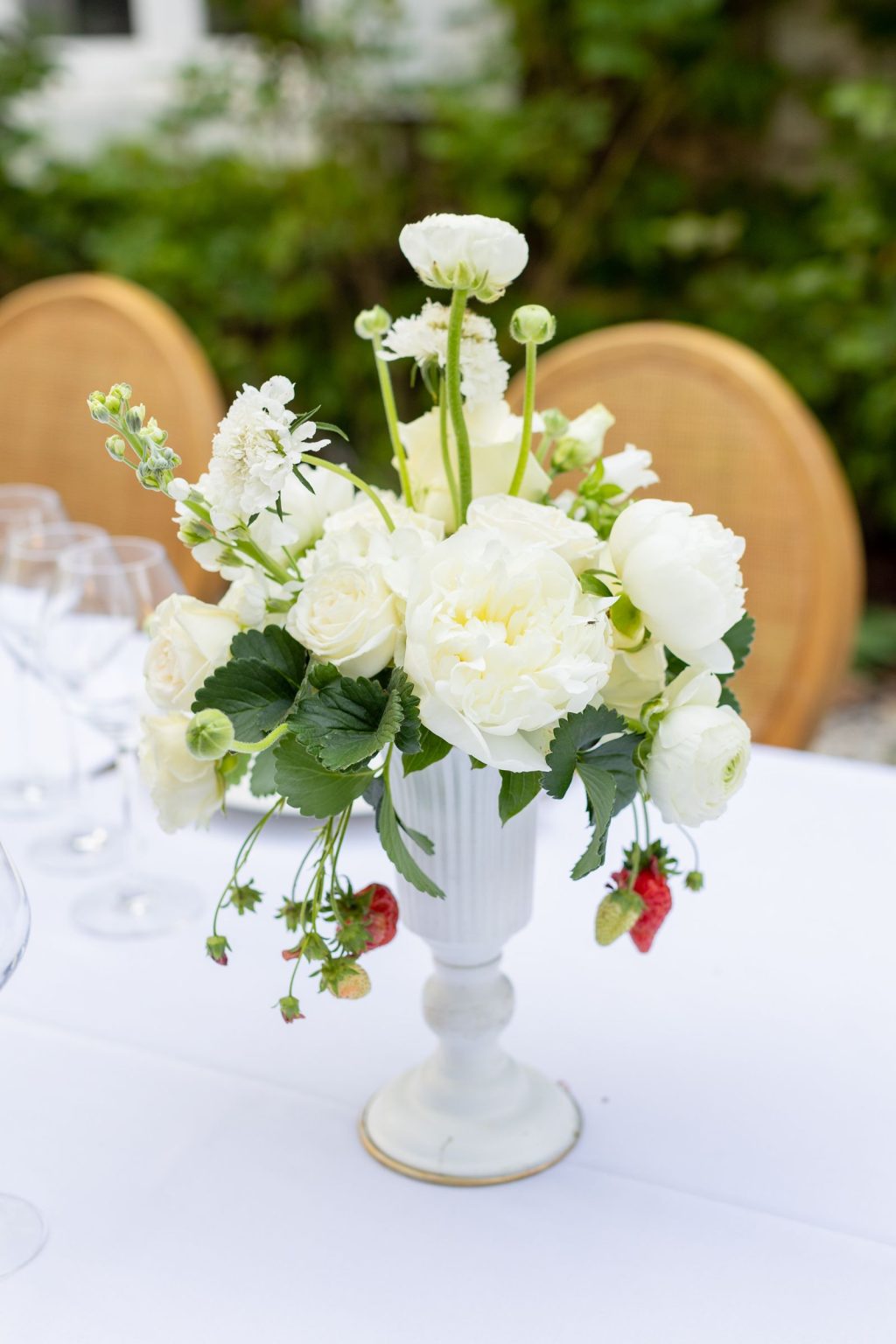 Château Saint Joseph FAM trip in the South of France: white florals in a pedestal vase