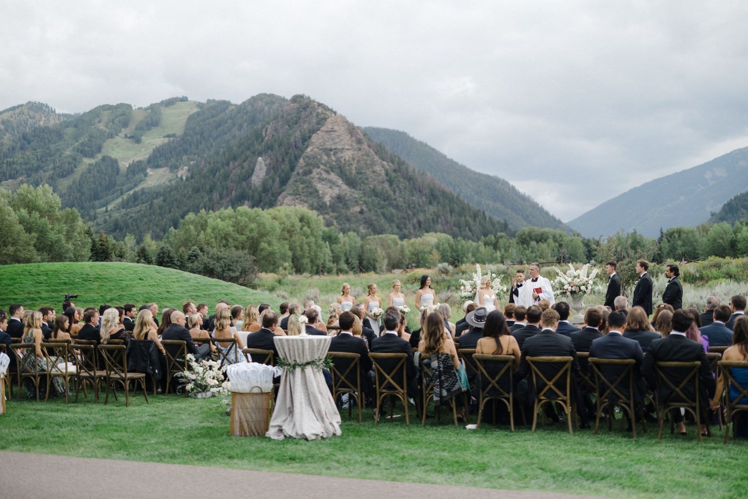 Elizabeth and Bloor's wedding in Aspen: the ceremony at Aspen Meadows Resort