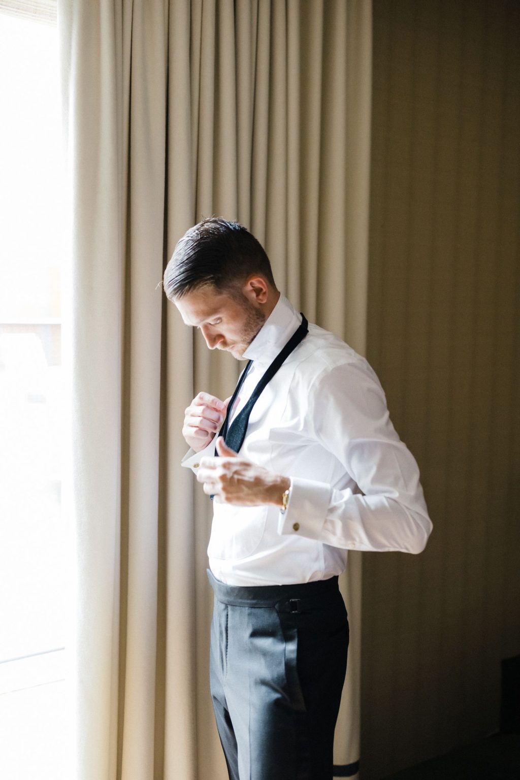 Elizabeth and Bloor's wedding in Aspen: getting ready at Hotel Jerome