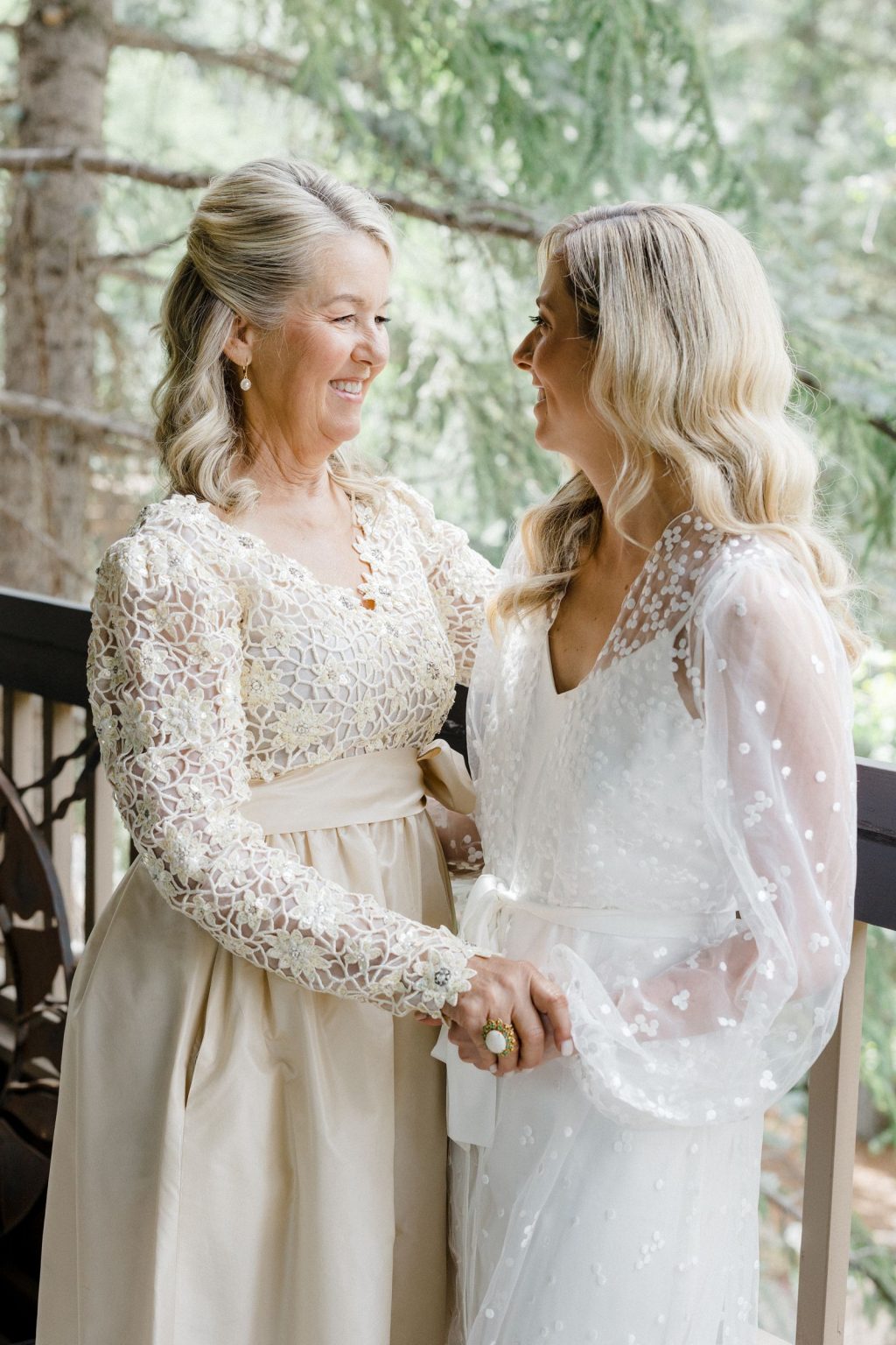 Elizabeth and Bloor's wedding in Aspen: getting ready at Hotel Jerome