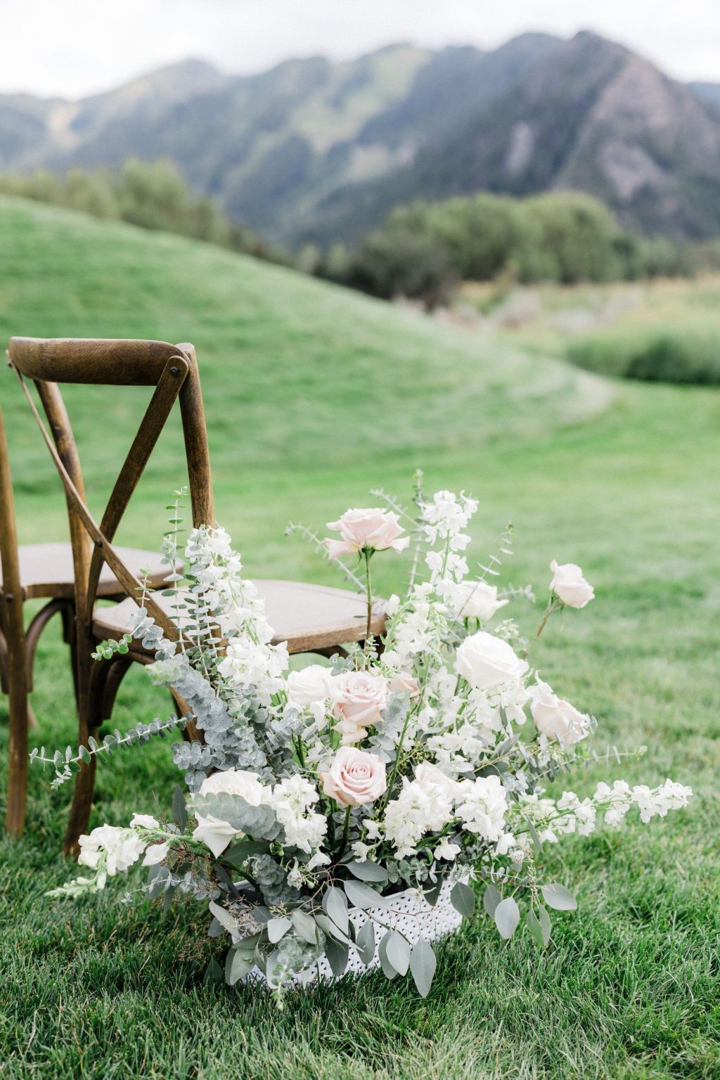 Elizabeth and Bloor's wedding in Aspen: the ceremony at Aspen Meadows Resort