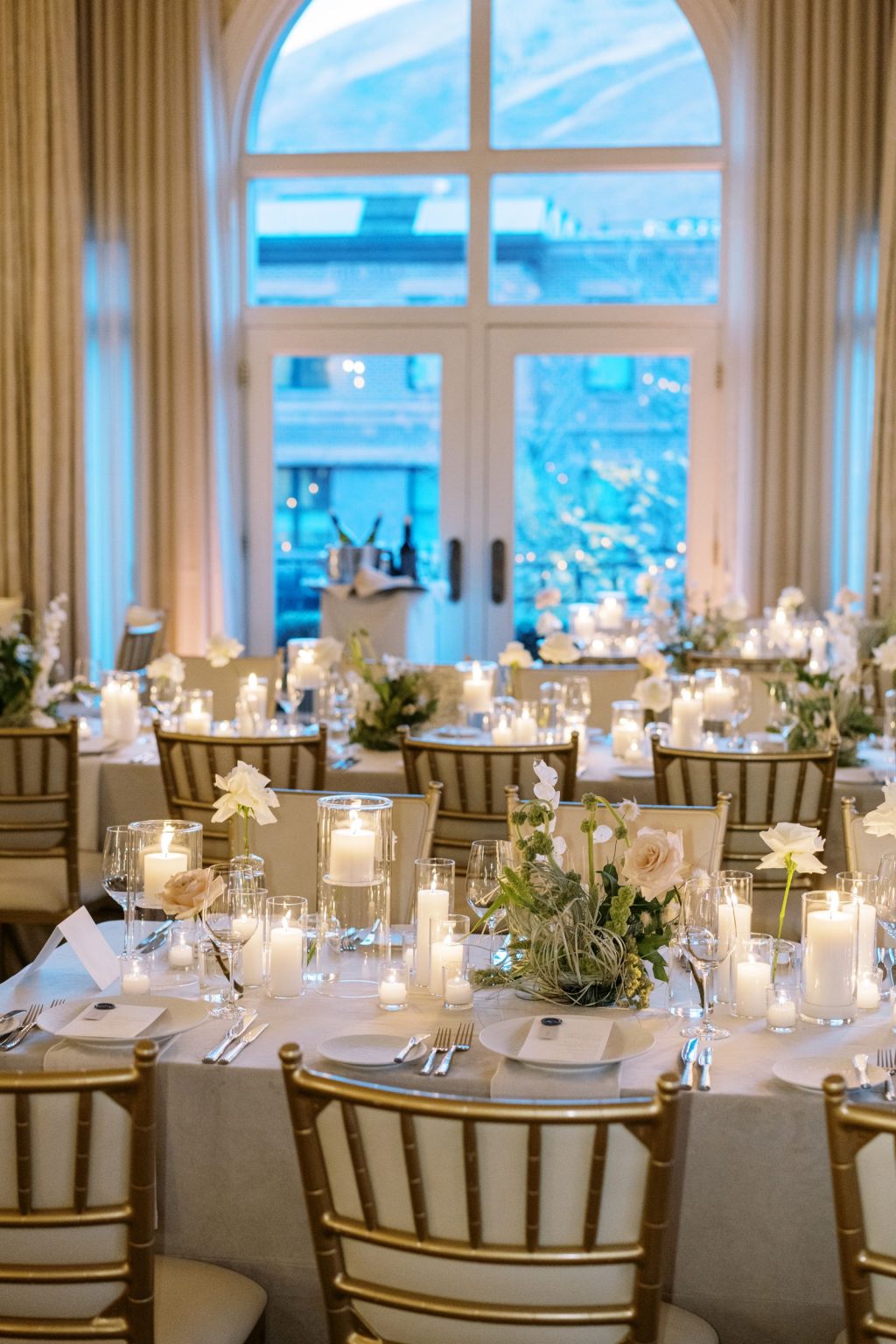 Abby & David's wedding at Hotel Jerome, Aspen: a round table by the windows