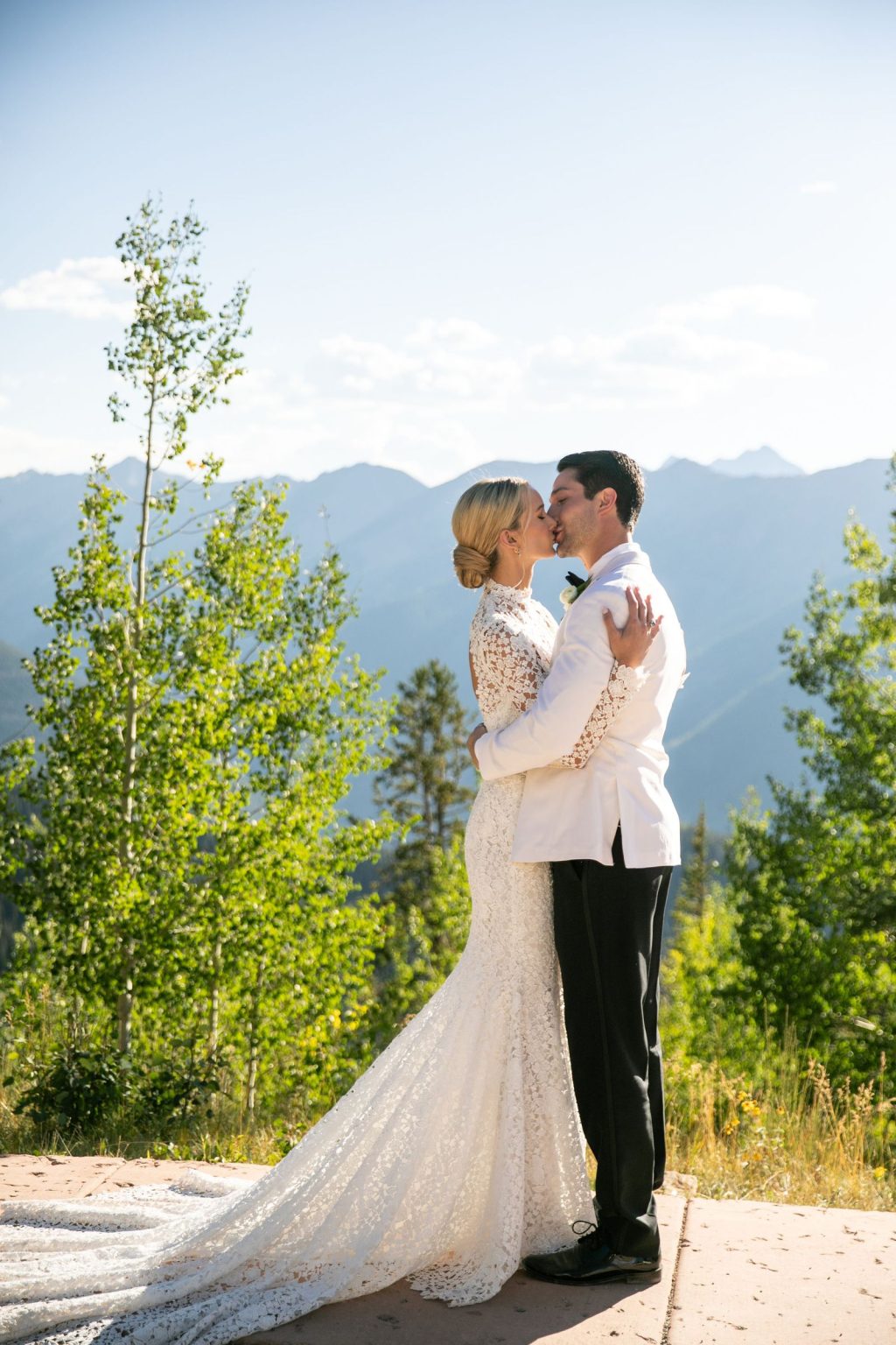 Meredith and JD's wedding at The Little Nell, Aspen: the ceremony on Aspen Mountain
