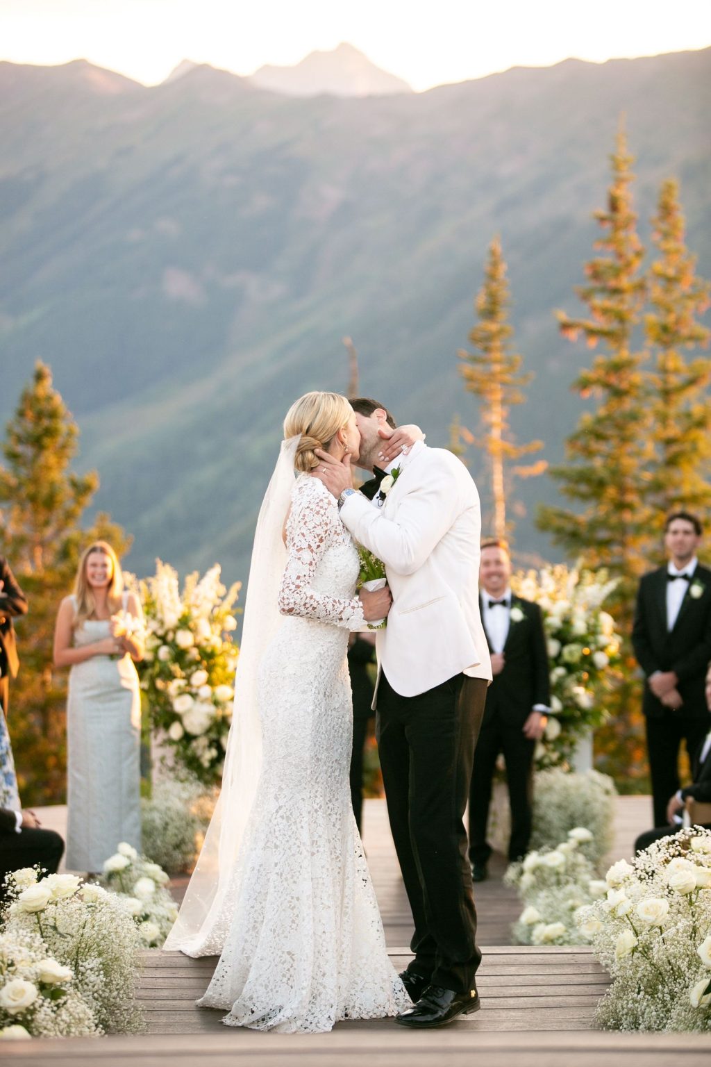 Meredith and JD's wedding at The Little Nell, Aspen: the ceremony on Aspen Mountain
