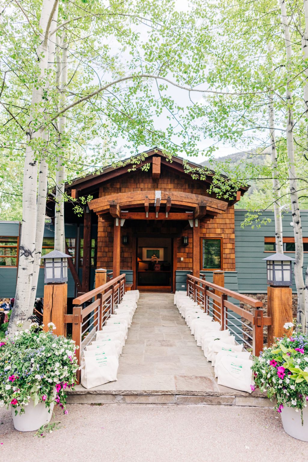 Julie & Tobias's wedding on the Northstar Preserve, Aspen: the entry to the rehearsal dinner