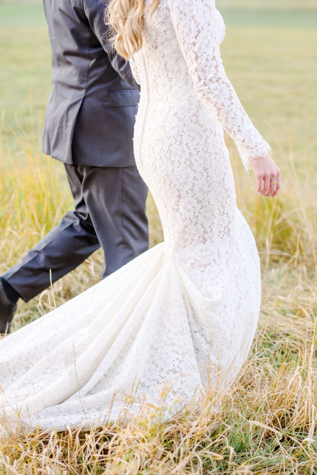 Ryann and Cole's wedding at the Snowmass Club, Snowmass Village: portraits in the meadow