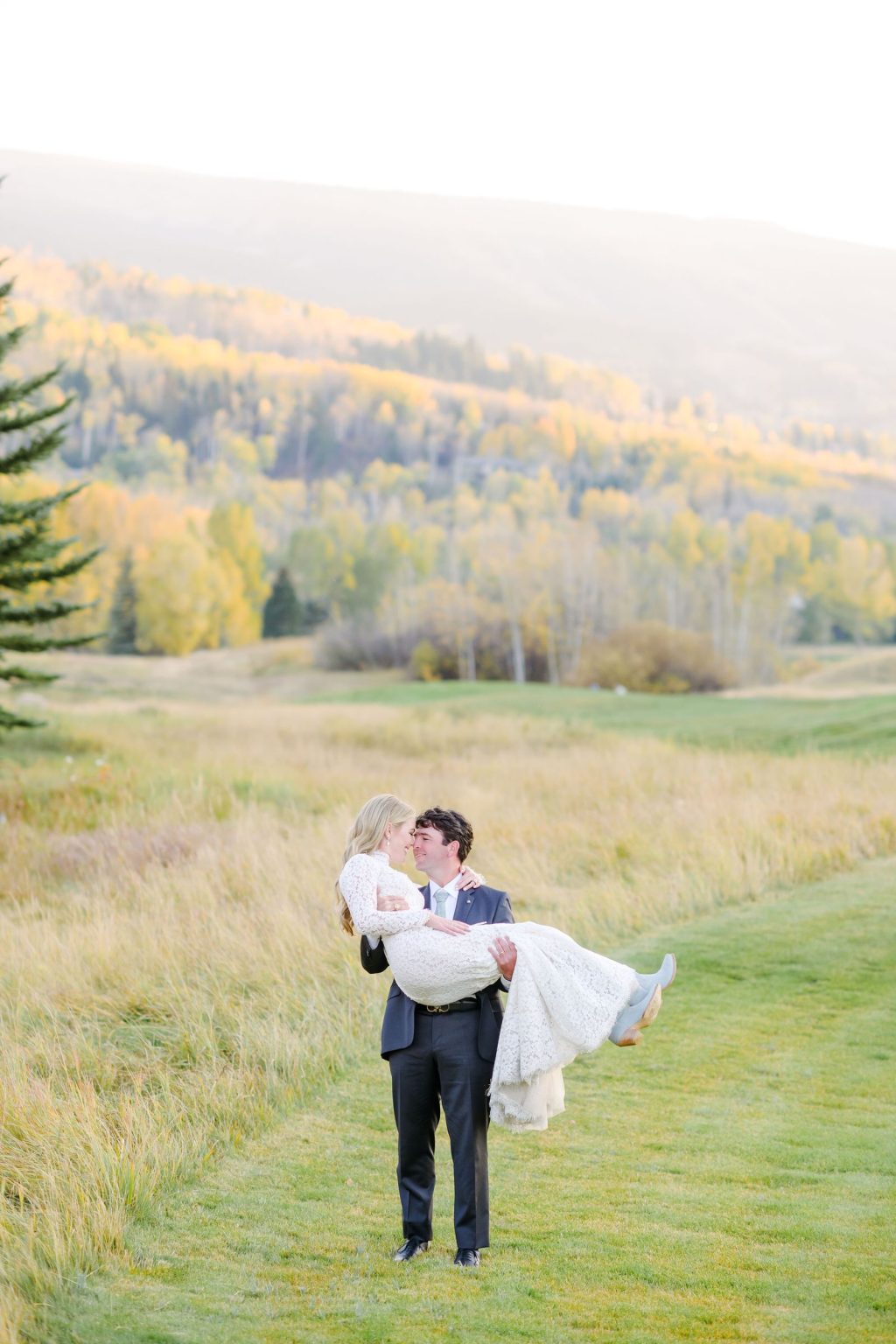 Ryann and Cole's wedding at the Snowmass Club, Snowmass Village: portraits in the meadow