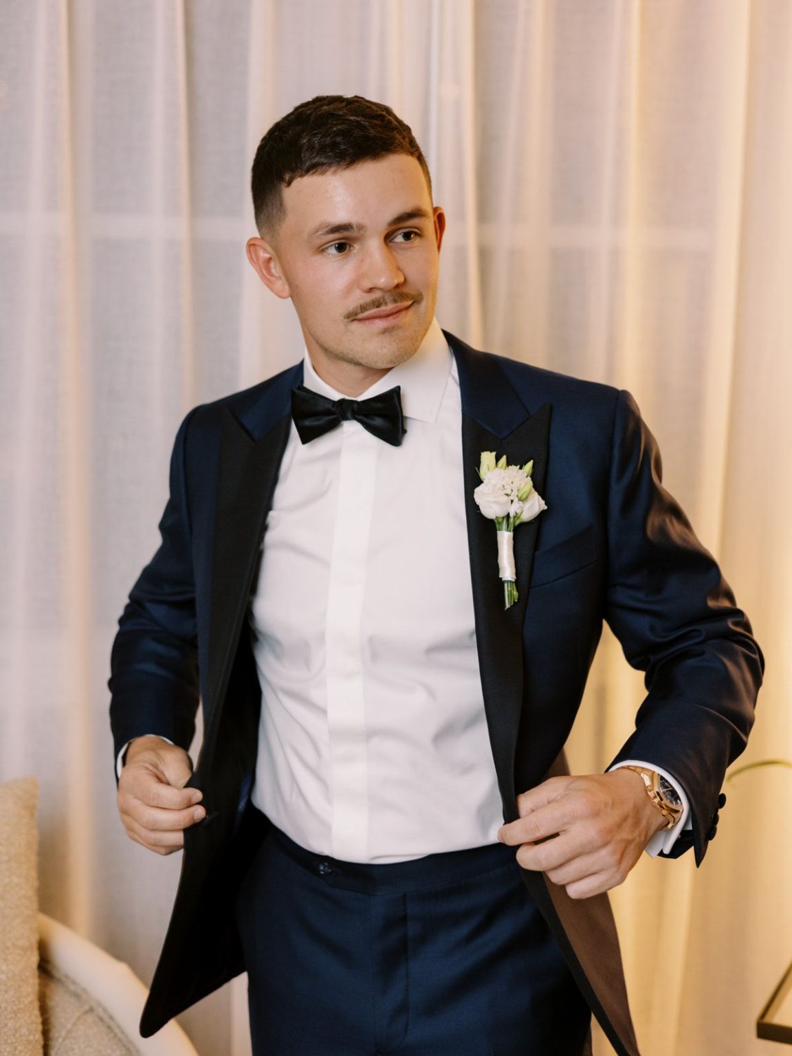 Marisa and Ashton's winter wedding at The St. Regis Aspen: getting ready