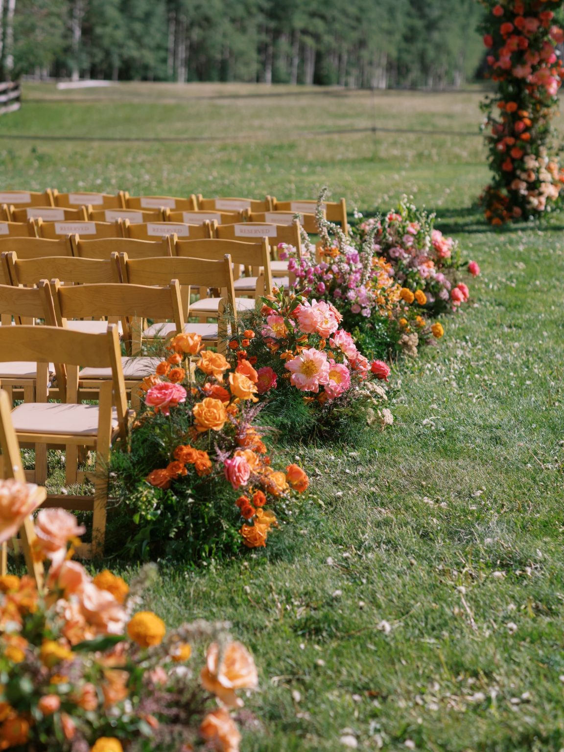 A summer wedding at T Lazy 7 Ranch, Aspen: ceremony and floral details