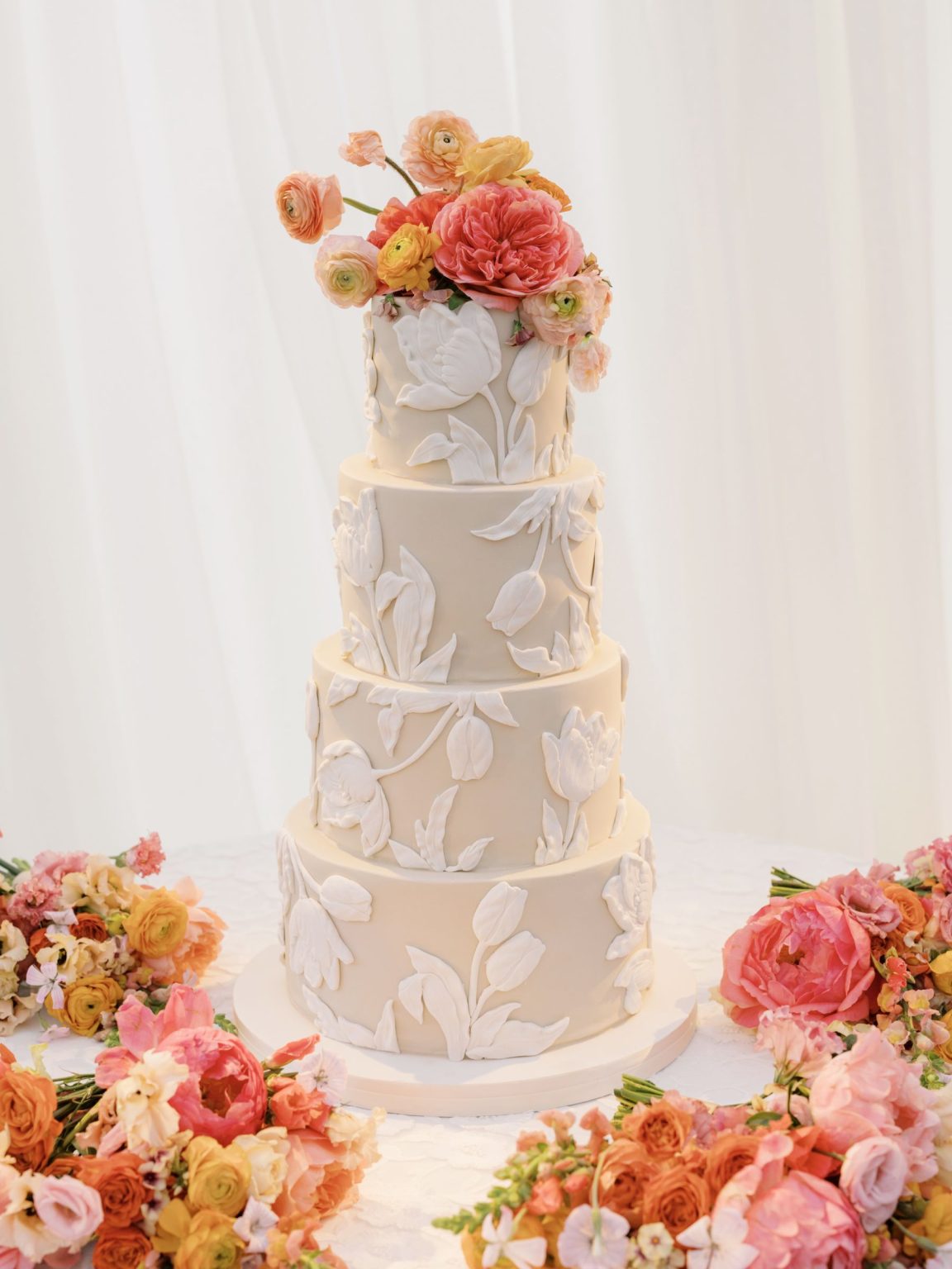 A summer wedding at T Lazy 7 Ranch, Aspen: ceremony and floral details