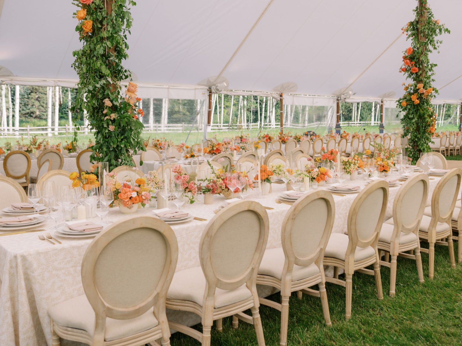 A summer wedding at T Lazy 7 Ranch, Aspen: ceremony and floral details