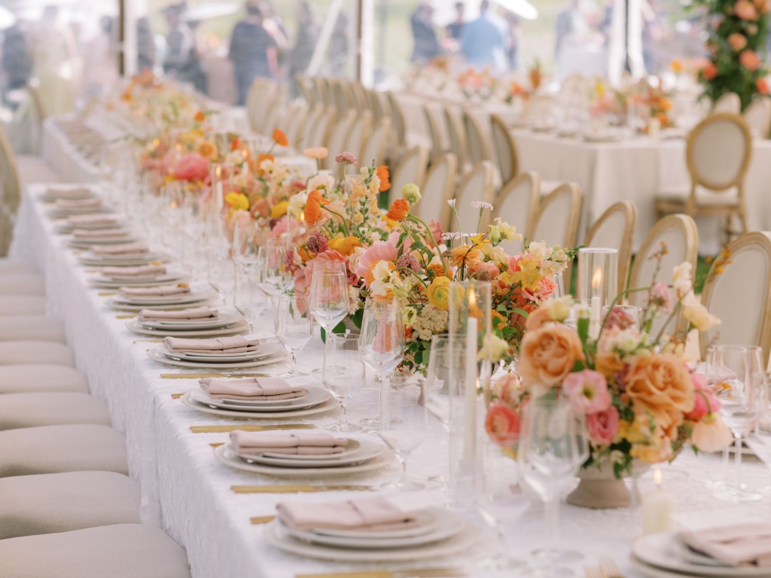 A summer wedding at T Lazy 7 Ranch, Aspen: ceremony and floral details