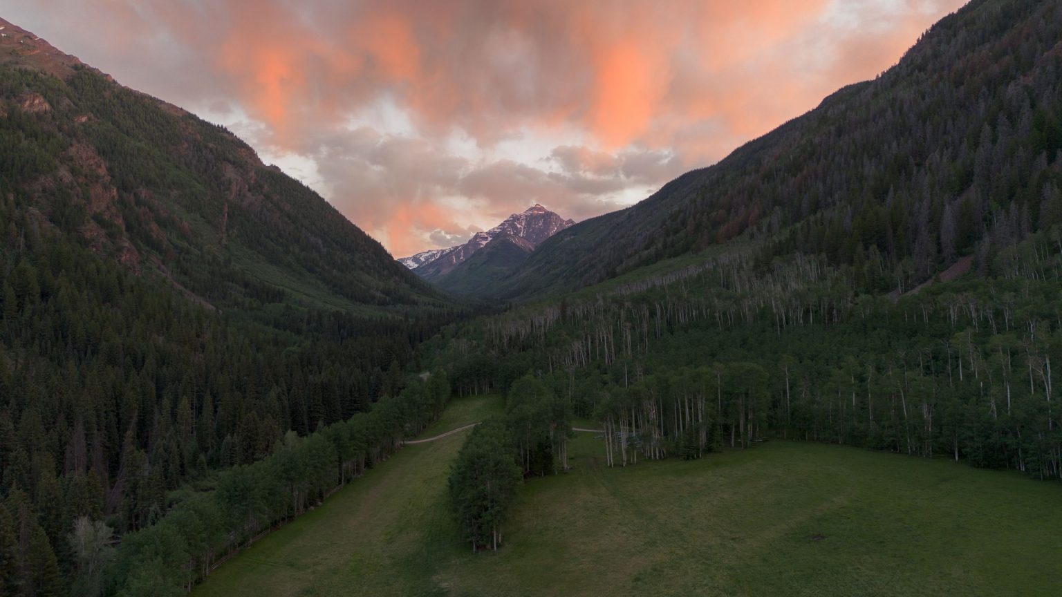 A summer wedding at T Lazy 7 Ranch, Aspen: the reception tent
