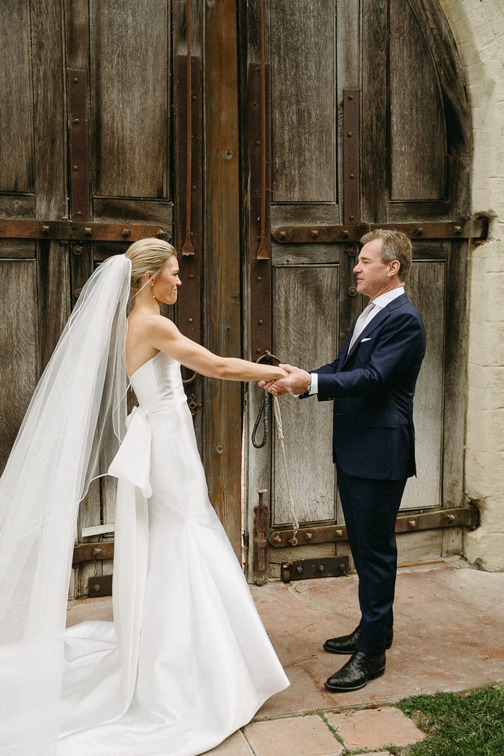 Anna and Sully's wedding at Whispering Rose Ranch, Santa Ynez, California: getting ready and details